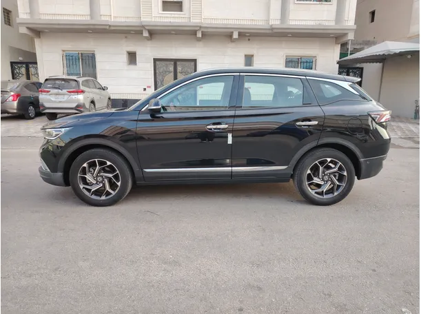 Car image 8