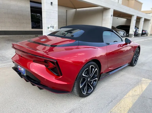 Car image 5