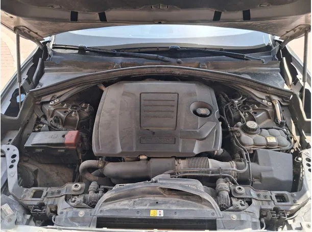 Car image 20