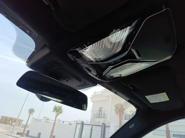 Car image 38