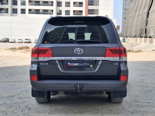 Car image 6