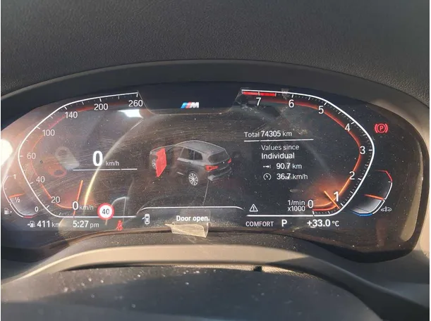 Car image 19