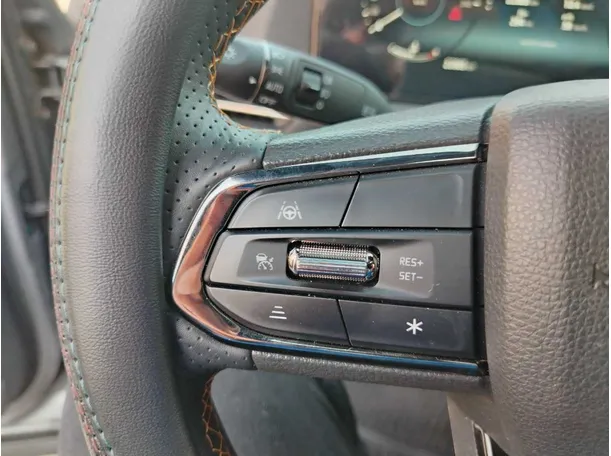Car image 40