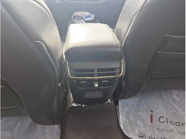 Car image 23