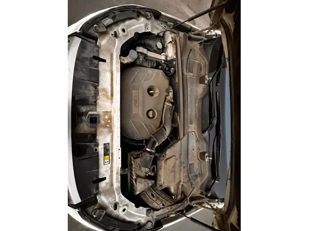 Car image 25