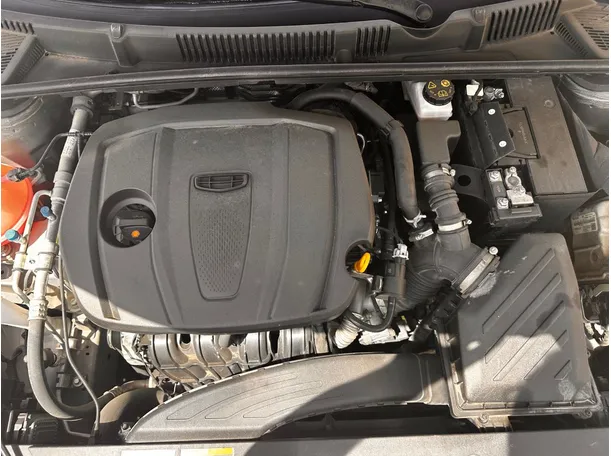 Car image 27