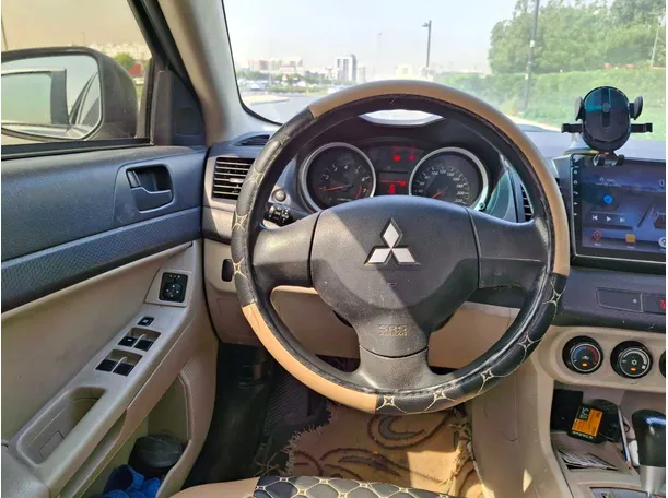 Car image 17