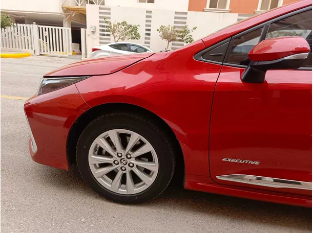 Car image 9