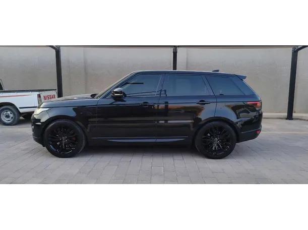 Car image 8