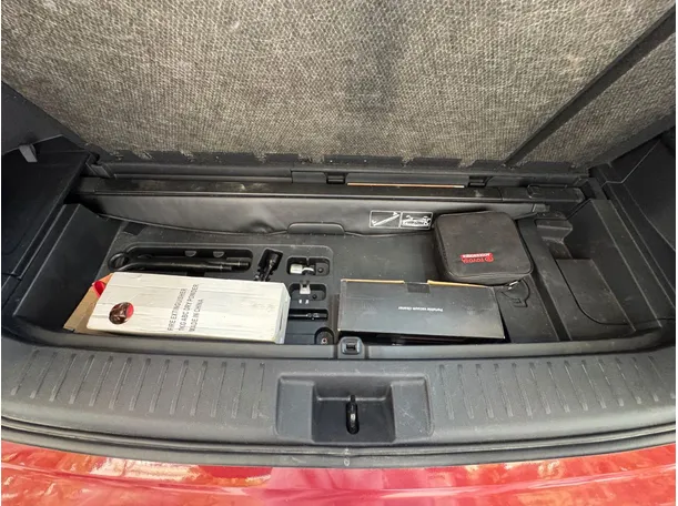 Car image 20