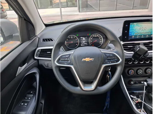 Car image 18