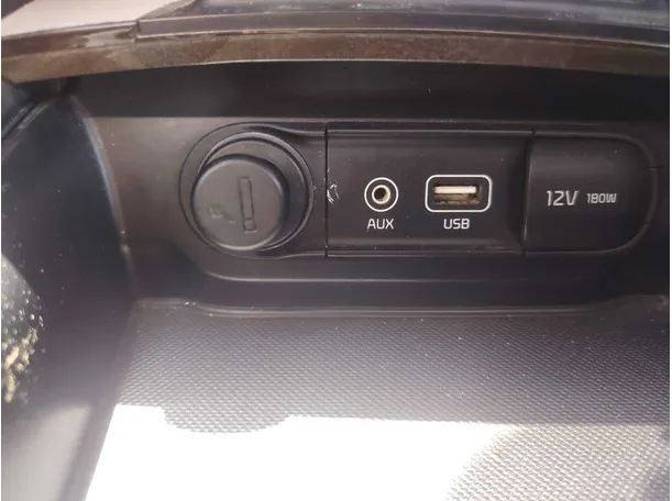 Car image 26