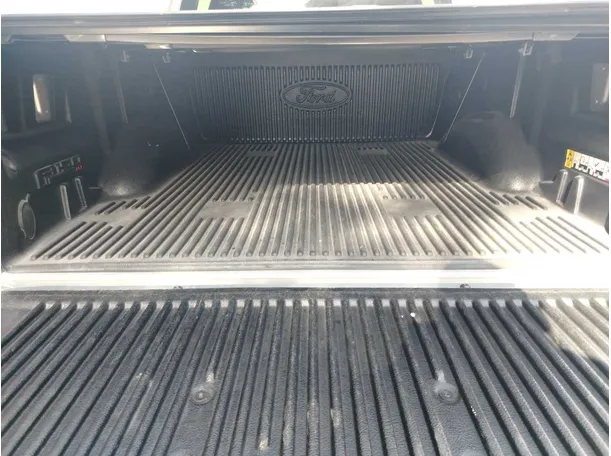 Car image 29