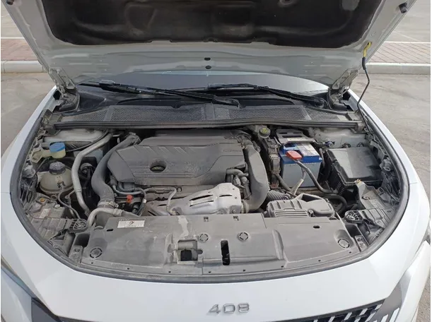 Car image 26