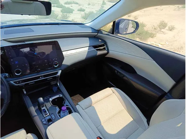 Car image 34