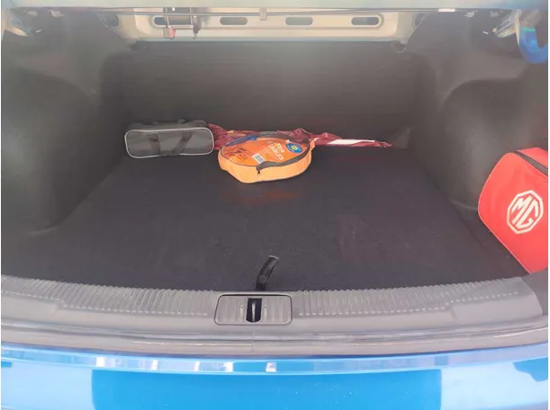 Car image 27