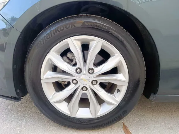 Car image 10