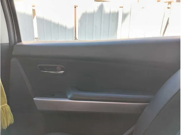 Car image 38
