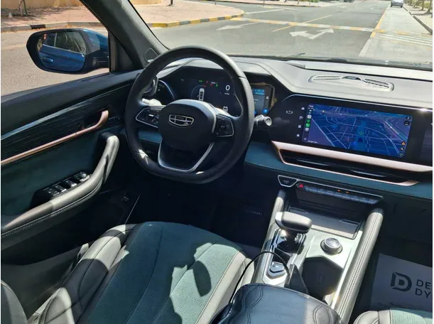 Car image 16