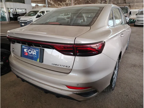 Car image 5