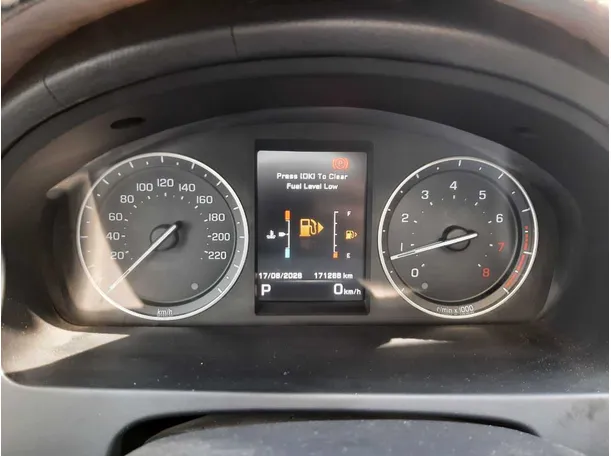 Car image 18
