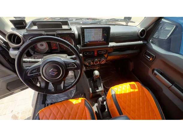 Car image 14