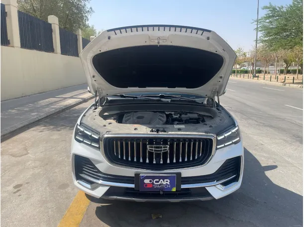 Car image 25