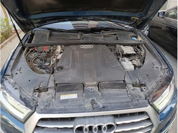 Car image 26