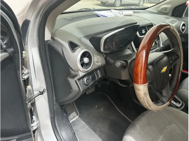 Car image 20