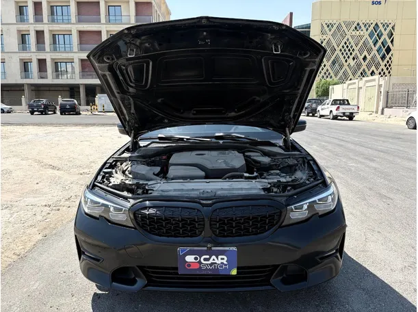 Car image 30