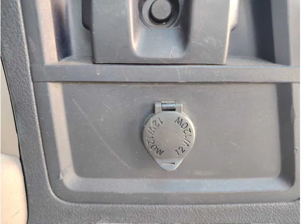 Car image 33