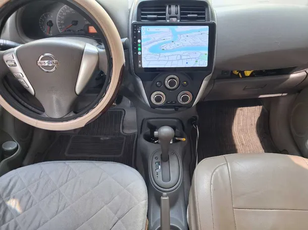 Car image 16