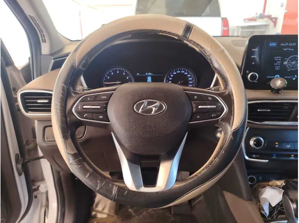 Car image 21