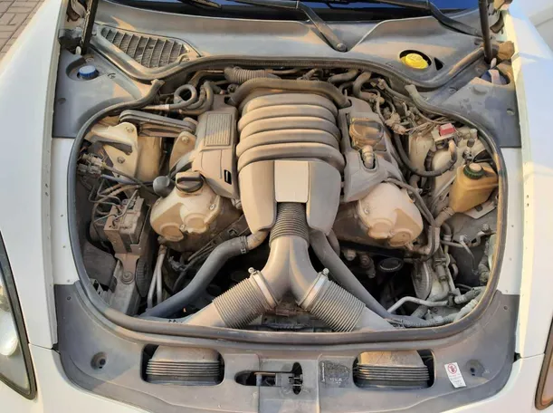 Car image 20