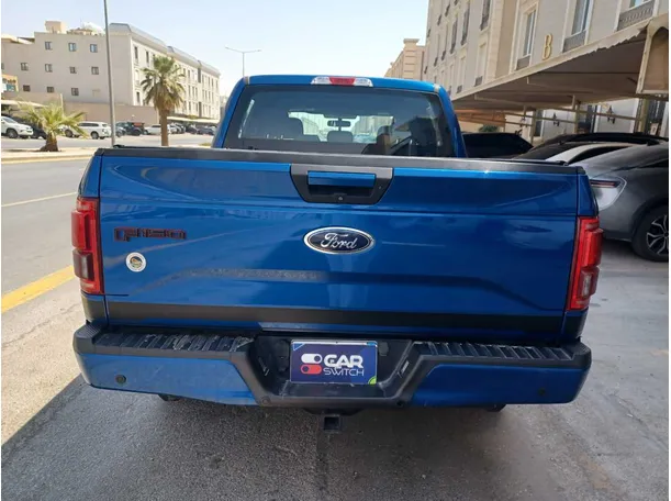 Car image 6