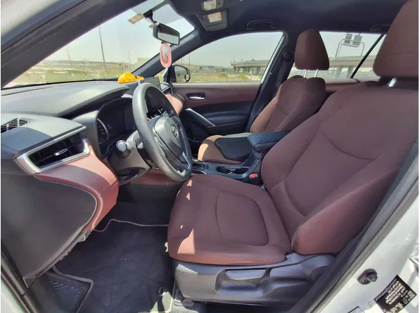 Car image 12