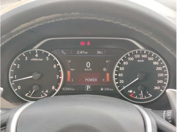 Car image 24