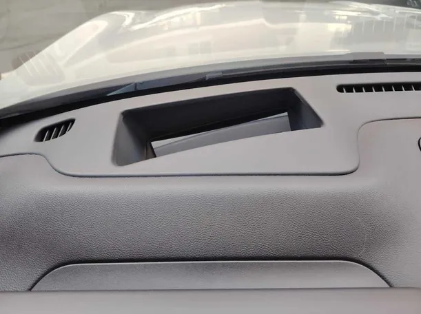 Car image 47