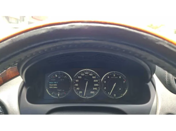 Car image 13