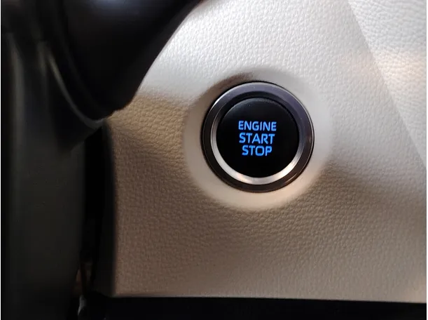 Car image 26