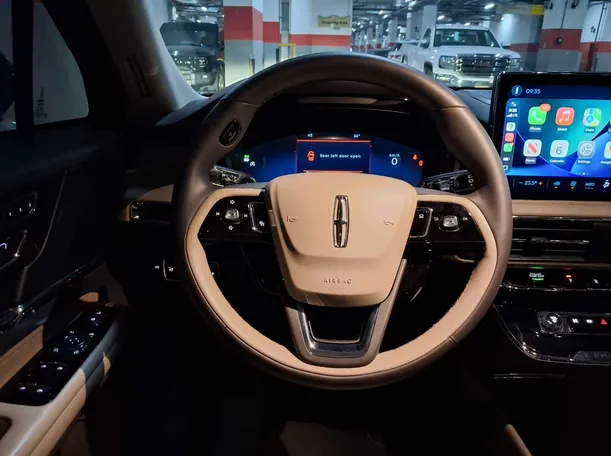 Car image 31