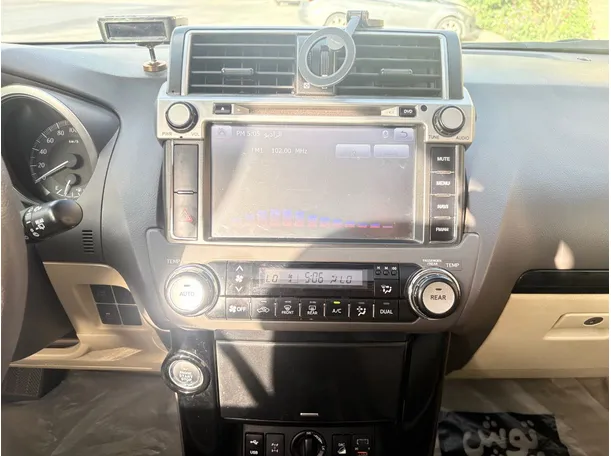 Car image 23