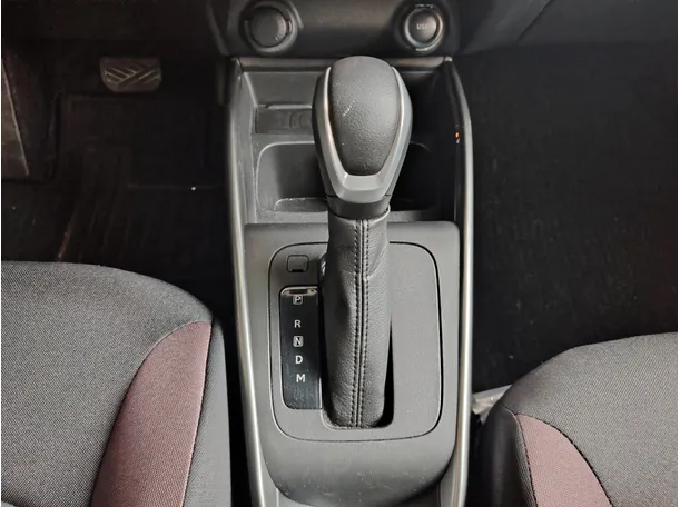 Car image 24