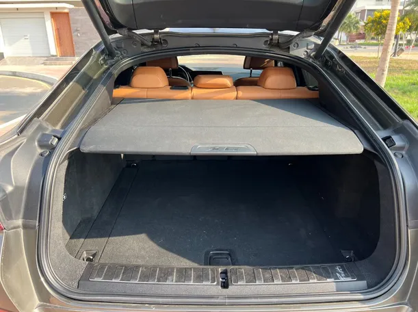 Car image 22