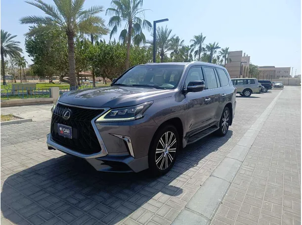 2019 لكزس LX570 في الدمام