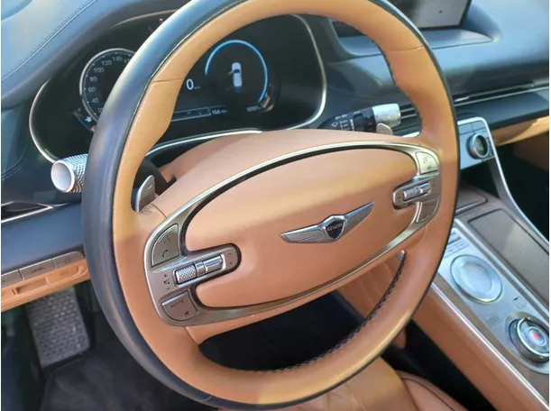 Car image 19