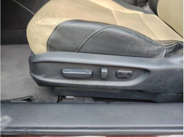Car image 37