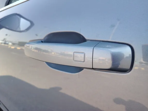Car image 34