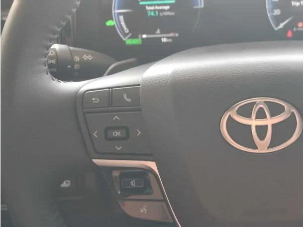 Car image 32