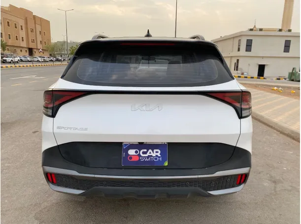 Car image 6
